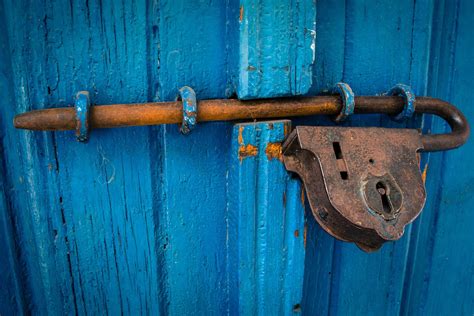 antique locks  history broadway lock  key