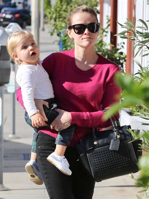 the many bags of celebrity moms page 31 purseblog