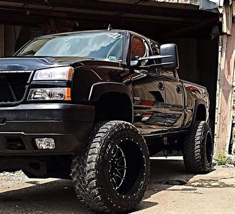 images  lifted trucks  pinterest chevy chevy trucks