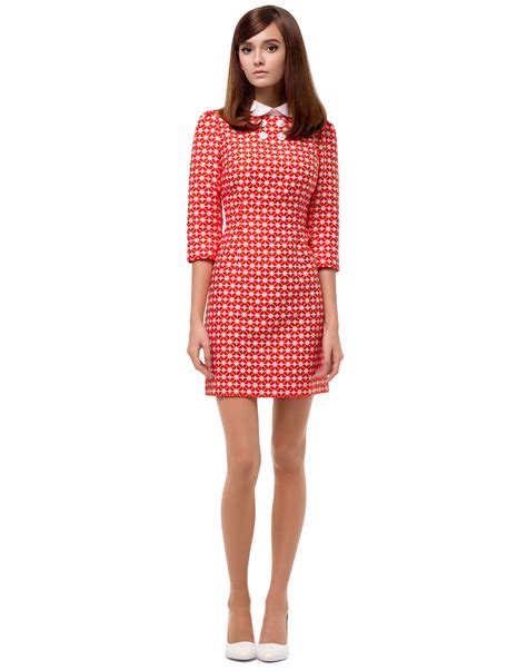 Marmalade Retro 1960s Mod Geometric Flower Fitted Dress In Red