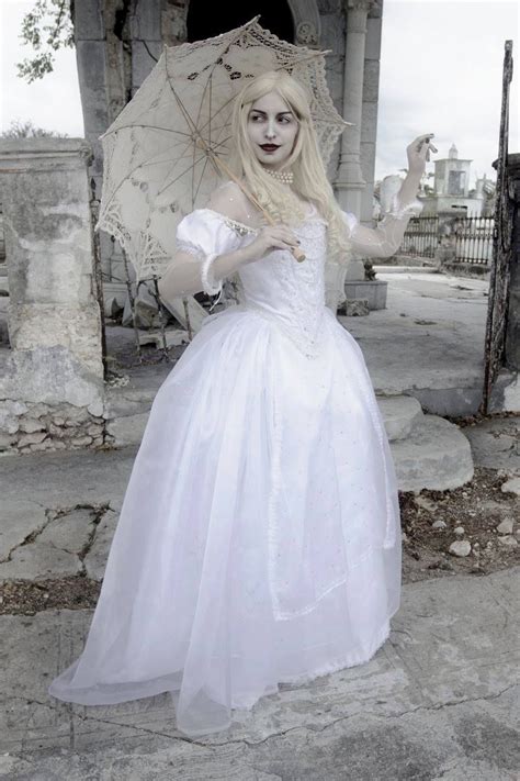 white queen cosplay mirana alice in wonderland wonderland costumes alice in wonderland