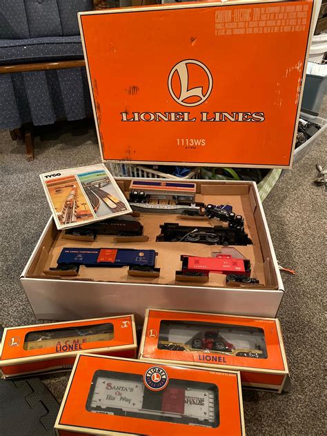 sold price huge vintage lionel train set  accessories september    pm edt