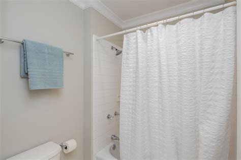 guide    clean  shower curtain  liner