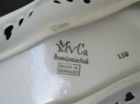 Mmv Co Germany Handles Dish Webbed Sides Floral Pattern Porcelain 110