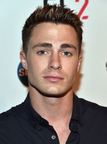 colton haynes è gay l attore di arrow ha fatto coming out