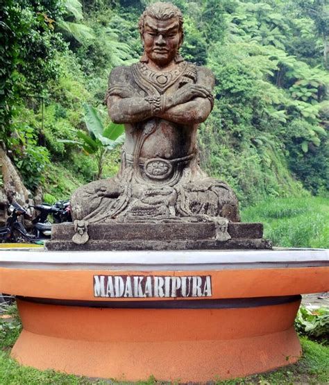 Gambar Menelisik Perawakan Gajah Mada Carita Loka Barubaca Barutahu