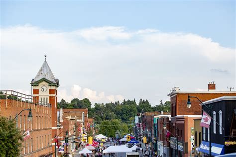 bracebridge hotels motels visit  bridge