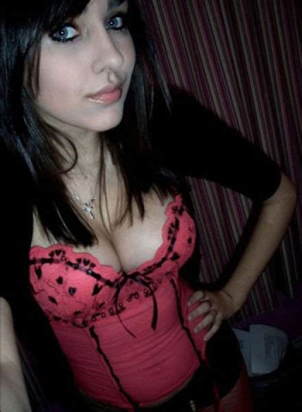 pretty cute hot beautiful desi western emo girls pictures facebook dp s western chill out