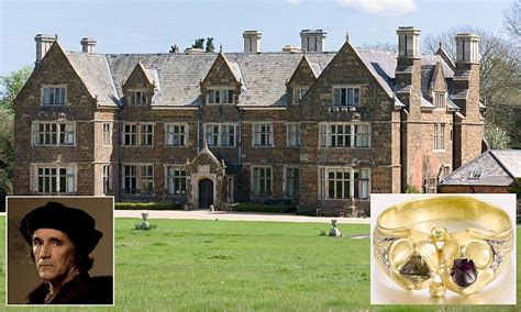 gold ring worth £30k once owned by wolf hall advisor thomas cromwell