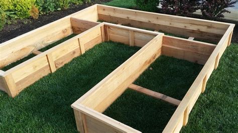 cedar raised garden bed step  step plans ft  shaped etsy