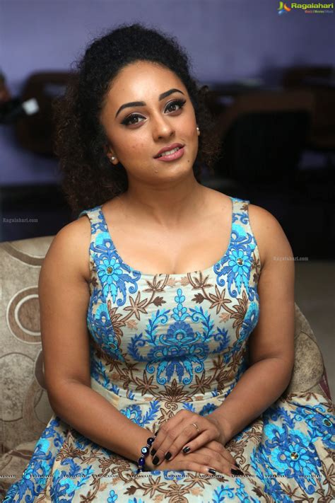 pearle maaney posters image  telugu actress imagesimages  wallpapers stills posters