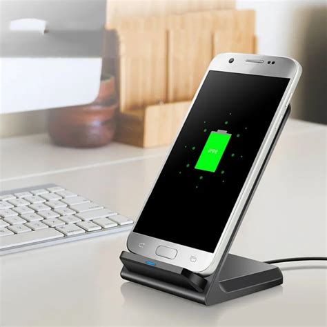 standard wireless phone charger fast charging pad  anti slip standing type home office mobile