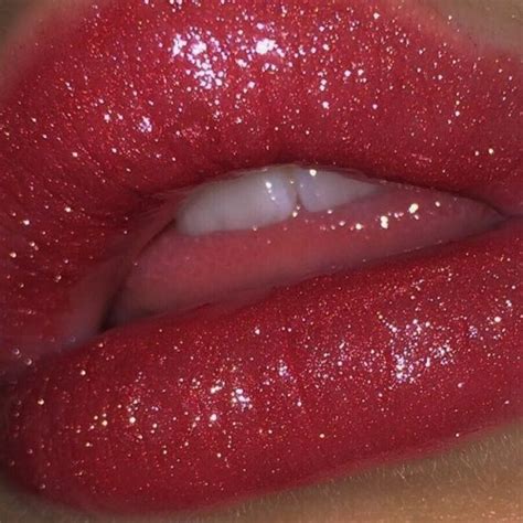 glitter lips on tumblr