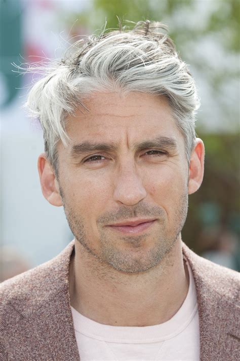 grey hairstyles for men to look smart and dashing the undercut