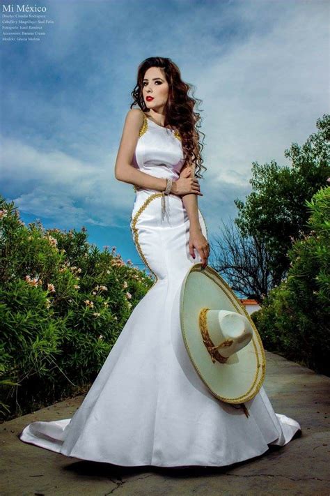 Vestido De Novia Estilo Mariachi Muy Mexicano A Lo Tradicional