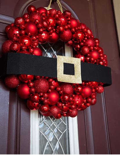 awesome christmas wreaths ideas   types  decor digsdigs