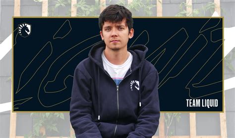 sex education s lead actor asa butterfield joined team liquid as a