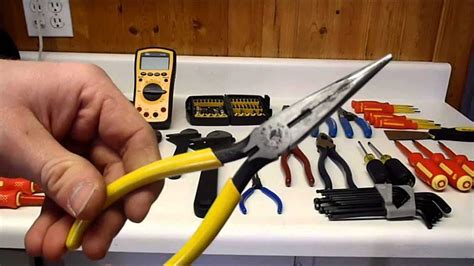 herramientas para electricistas imprescindibles reparaciones hermanos