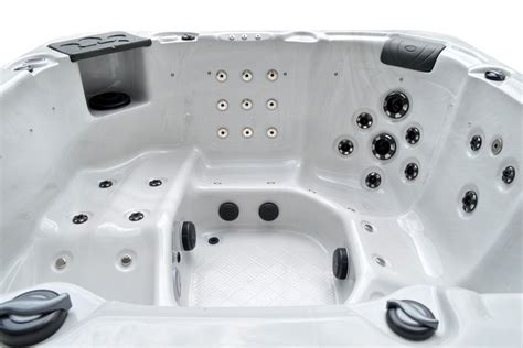 6 Person Whirlpool Bathtub Outdoor Hydro Massage Hot Tub