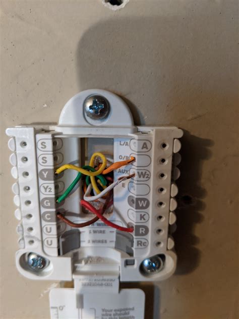 purchased  installed  honeywell  smart thermostat    wiring issues  auto