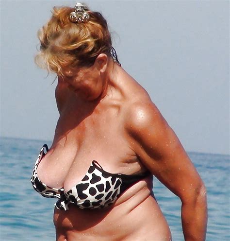 sexy busty grannies on the beach amateur mix 30 pics
