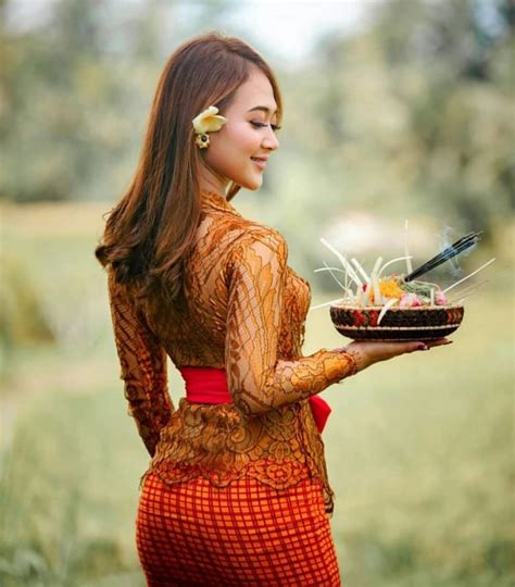 wanita tercantik di indonesia irnisa