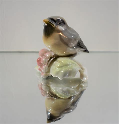 vintage porcelain bird figurine marked hr germany river valley