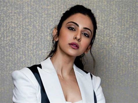 I M Non Smoker Teetotaller Rakul Preet Singh Slams Fake News In