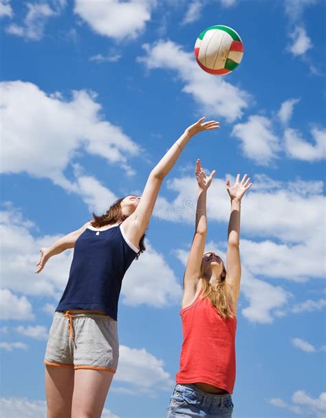 Girls Playing Volleyball Stock Image Image Of Friends 20198835