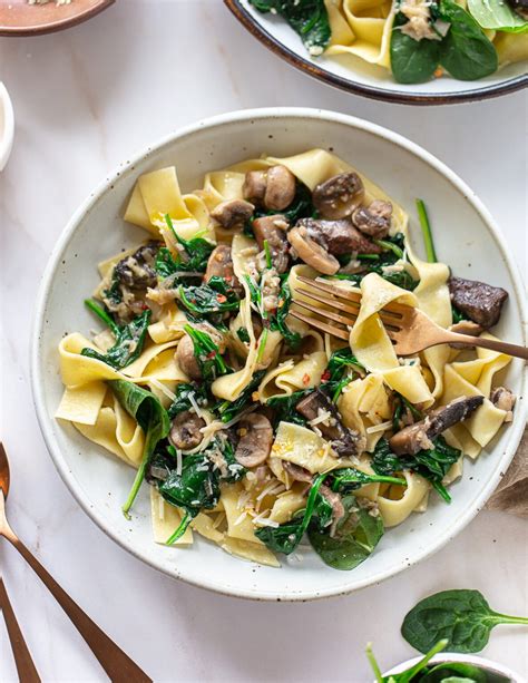 mushroom spinach pasta  shallots familystyle food