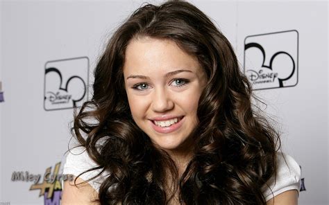 Female Celebrities Miley Cyrus Picture Nr 34742