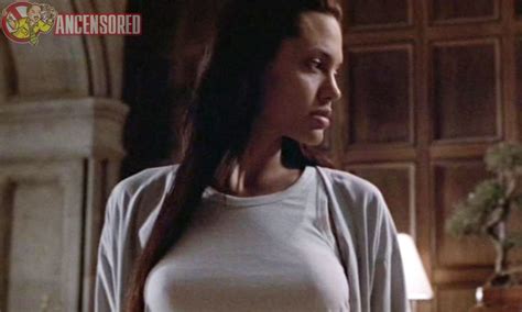 Naked Angelina Jolie In Lara Croft Tomb Raider