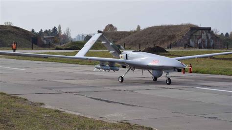 bayraktar tb los drones  usa ucrania  resistir  rusia misiles guiados  vuelo autonomo