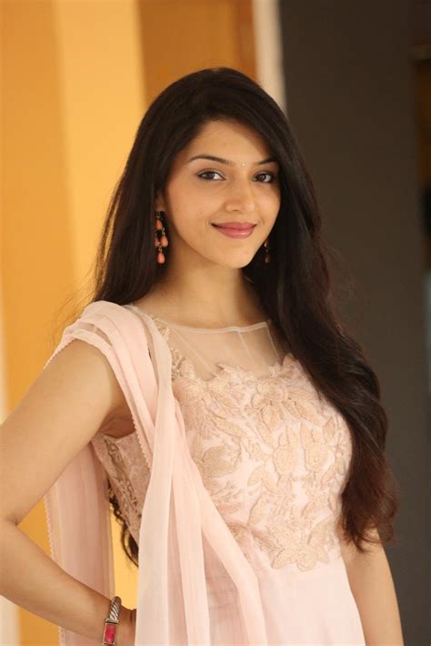 pin on mehreen pirzada