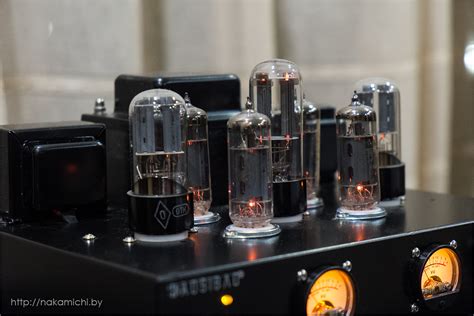 vintage audio tube amplifier