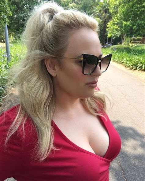 rebel wilson shows off her slimmed down figure after incredible weight