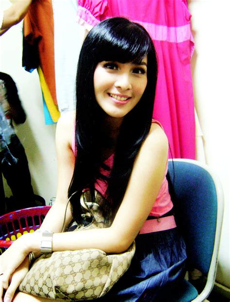 Foto Hot Sandra Dewi With Pink Dress Foto Gambar