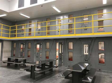 clinton county jail  start housing scott county inmates news
