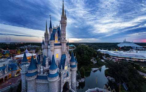 walt disney world eliminates fastpass  reservations canceled