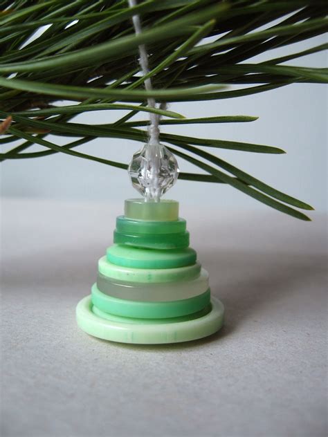 roots  simplicity stacked button christmas tree ornaments