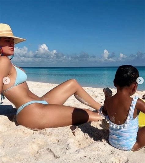 Khloe Kardashian Shows Off Incredible Bikini Body After