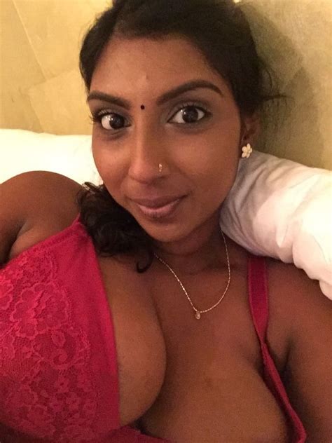 Tamil Malaysian Aunty Hot Nude Selfie With Her Husband