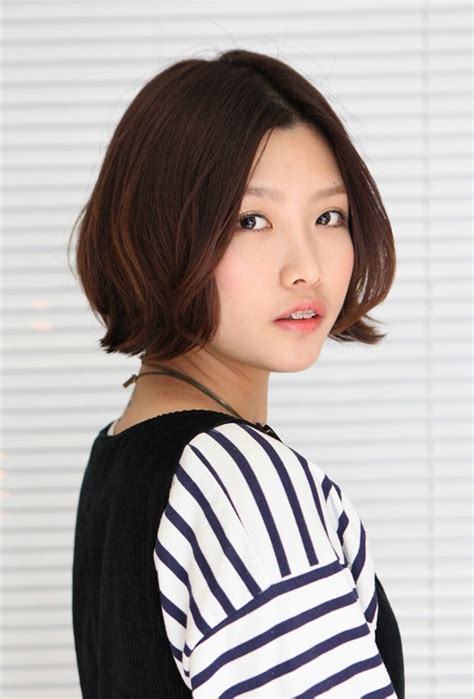 Korean Hairstyle 2013 Pretty Center Parted Bob Haircut Hairstyles Weekly