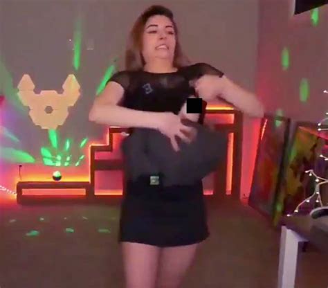 twitch gamer alinity flashes boob during live stream in awkward