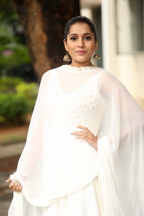 Beauty Galore Hd Rashmi Gautam Super Cute In White Dress Latest Photos