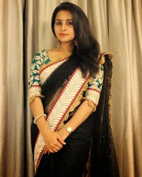 malayalam actress bhama latest saree stills  photo shoot