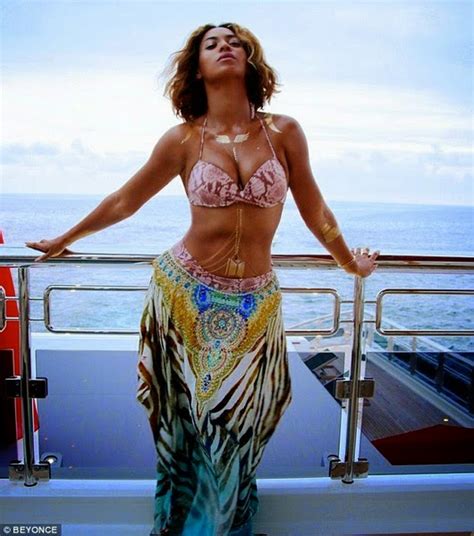 Beyonce Shows Off Her Amazing Bikini Body In New Photos