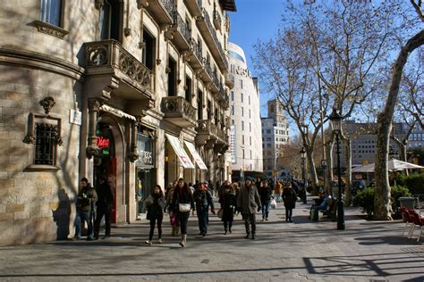 barcelona surroundings passeig de gracia barcelona