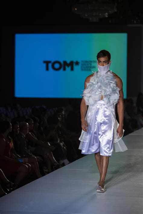 Feminine Collection Hits Men S Fashion Week Runway