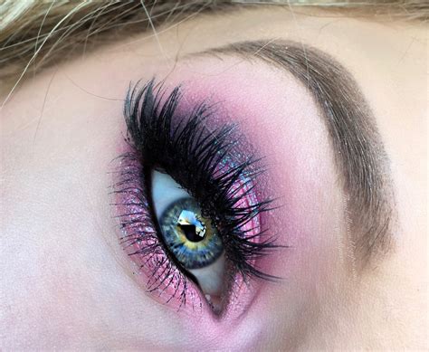 Thaeyeballqueen Iridescent Barbie Pink Burgundy Smokey Eye Makeup Tutorial